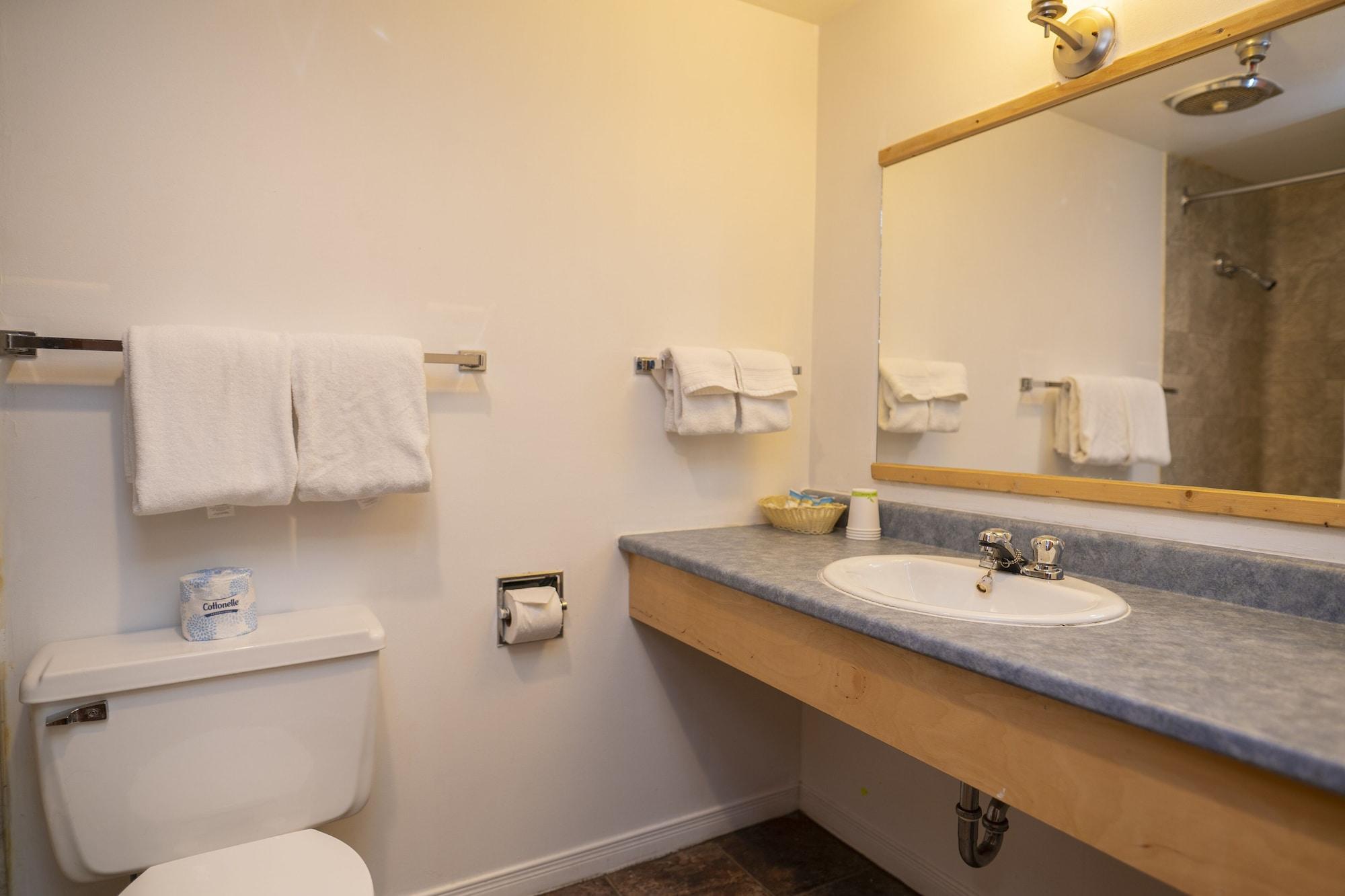 Canadas Best Value Inn- Riverview Hotel Whitehorse Kültér fotó