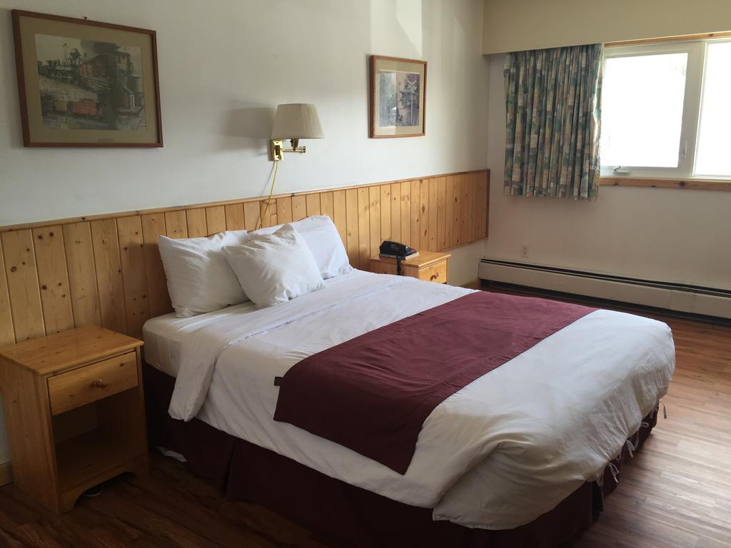 Canadas Best Value Inn- Riverview Hotel Whitehorse Kültér fotó