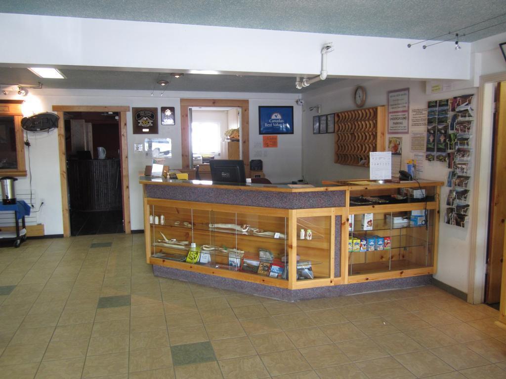 Canadas Best Value Inn- Riverview Hotel Whitehorse Kültér fotó