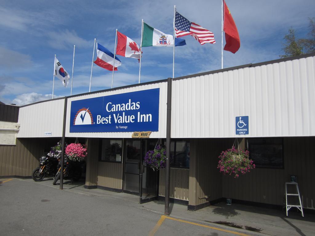 Canadas Best Value Inn- Riverview Hotel Whitehorse Kültér fotó
