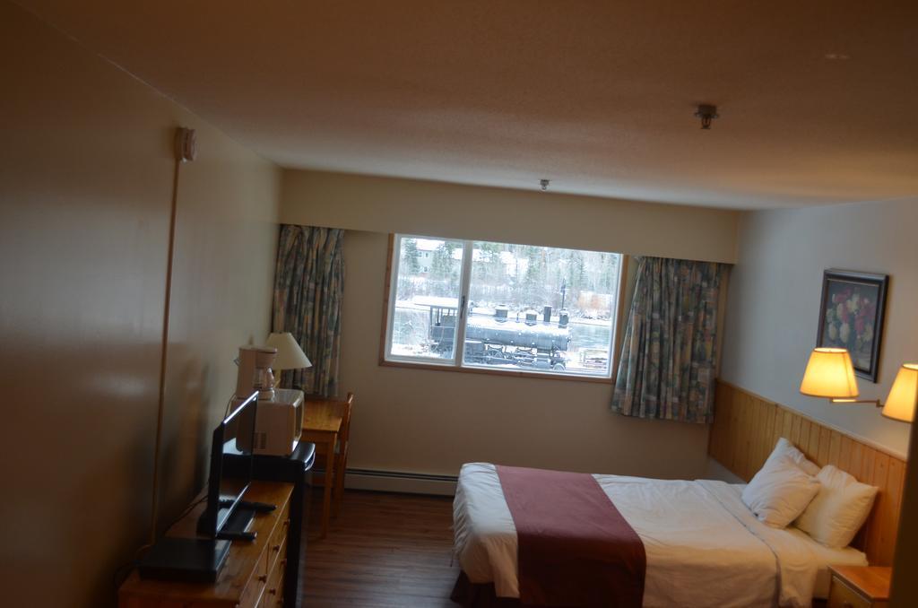 Canadas Best Value Inn- Riverview Hotel Whitehorse Kültér fotó