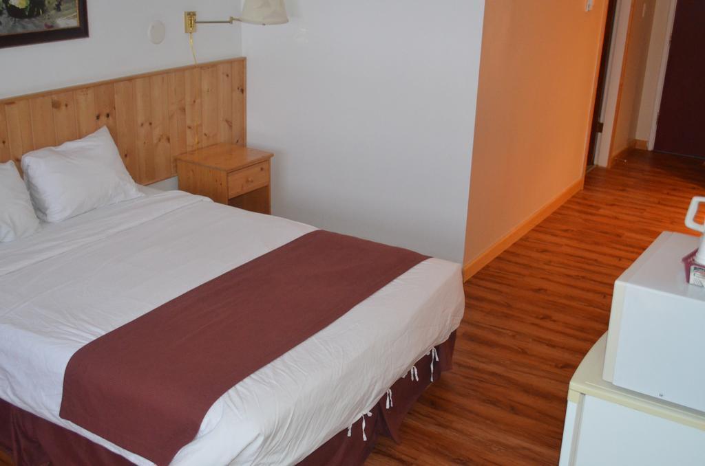 Canadas Best Value Inn- Riverview Hotel Whitehorse Kültér fotó