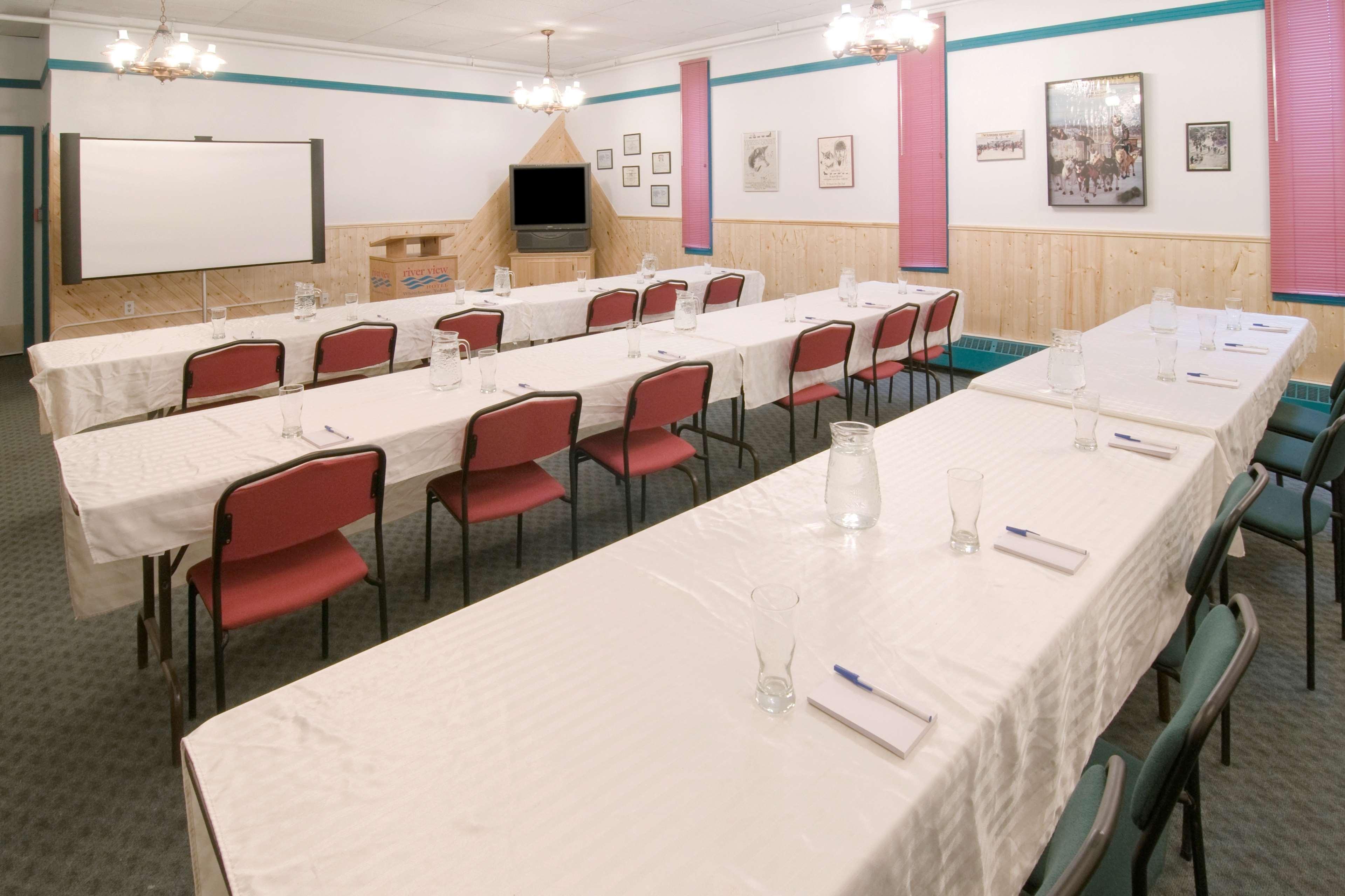 Canadas Best Value Inn- Riverview Hotel Whitehorse Étterem fotó