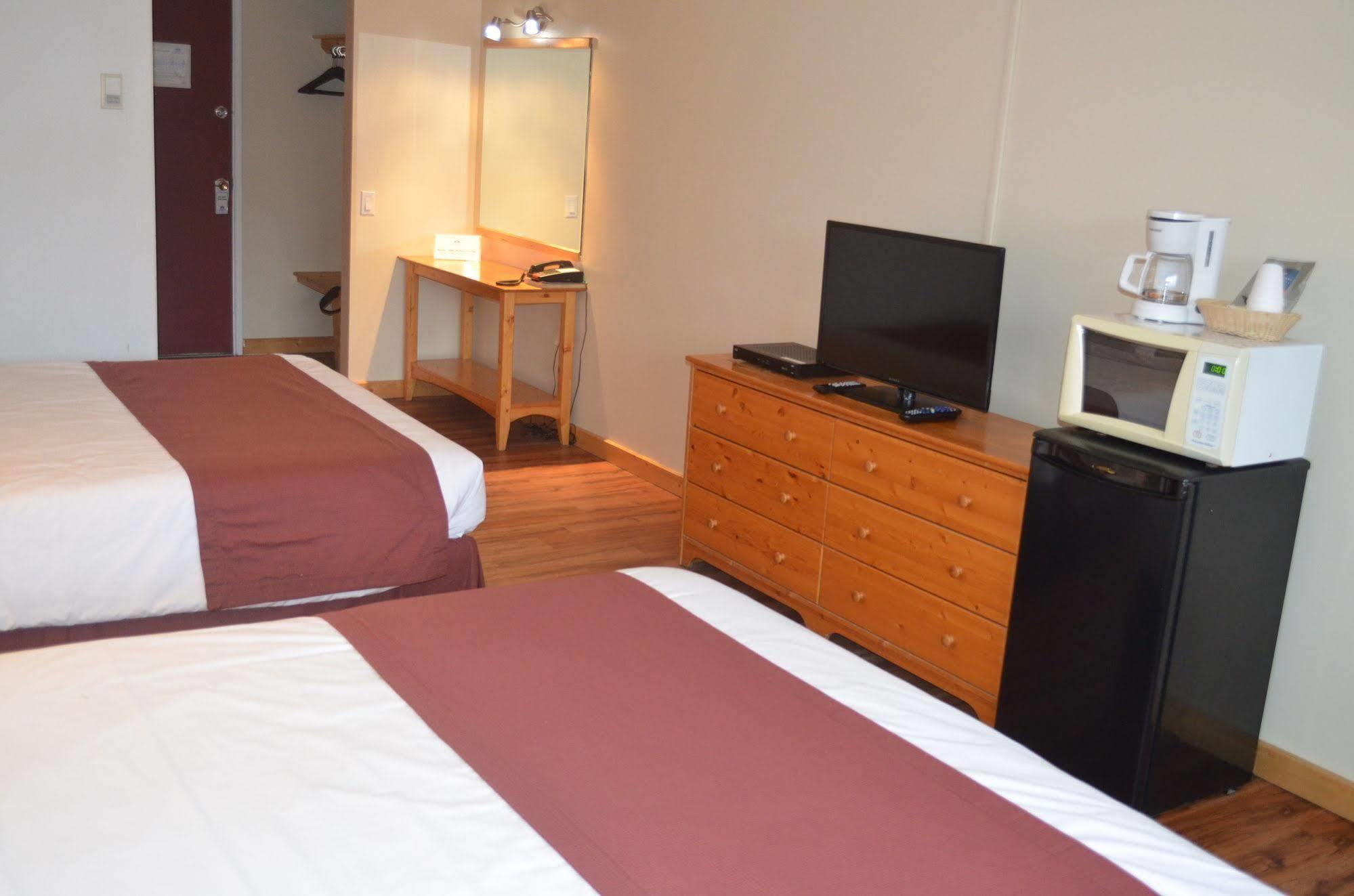 Canadas Best Value Inn- Riverview Hotel Whitehorse Kültér fotó