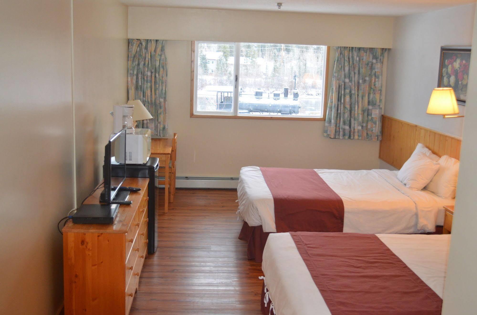 Canadas Best Value Inn- Riverview Hotel Whitehorse Kültér fotó